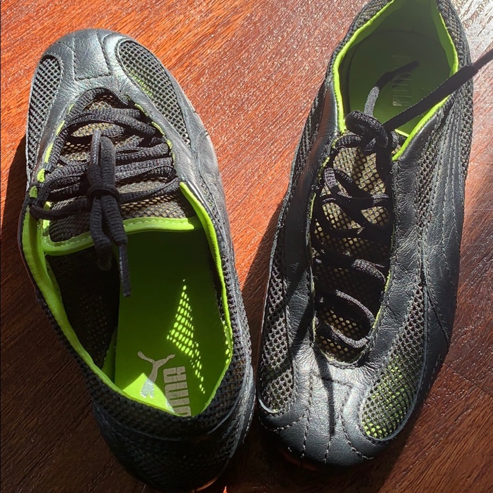 Puma Leather Shoes. size 6 1/2 Brand new